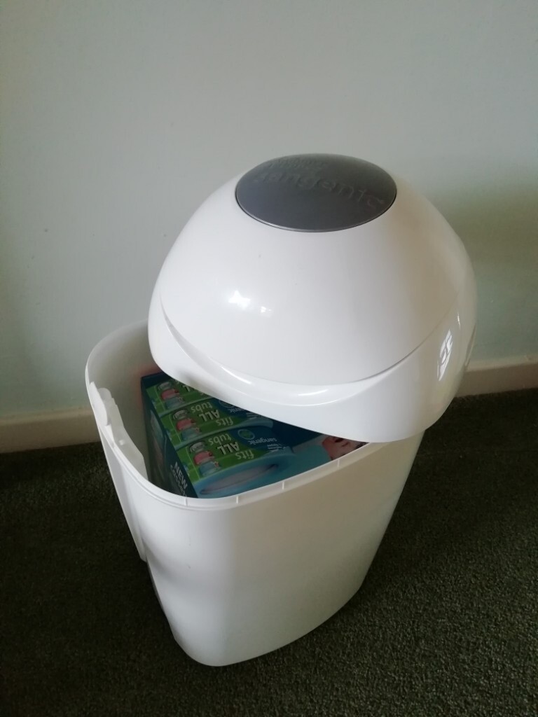Tommee Tippee Sangenic Nappy Bin with Two Cassettes in Charlton Kings