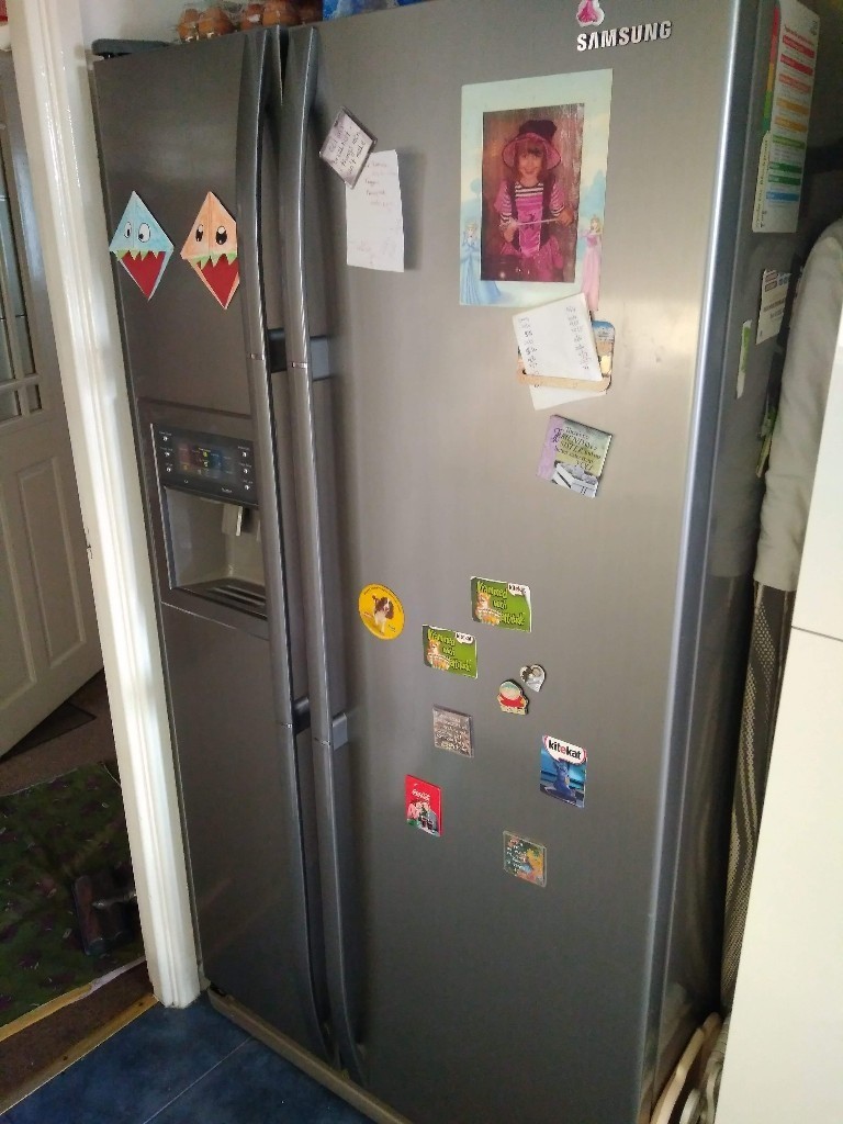 Samsung American Style Fridge Freezer. Good Condition. Model RS21DCNS