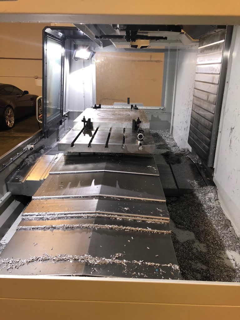 Haas VF-6SS, 12k rpm, 4th drive, probes, travel 64x32x30 excellent condition