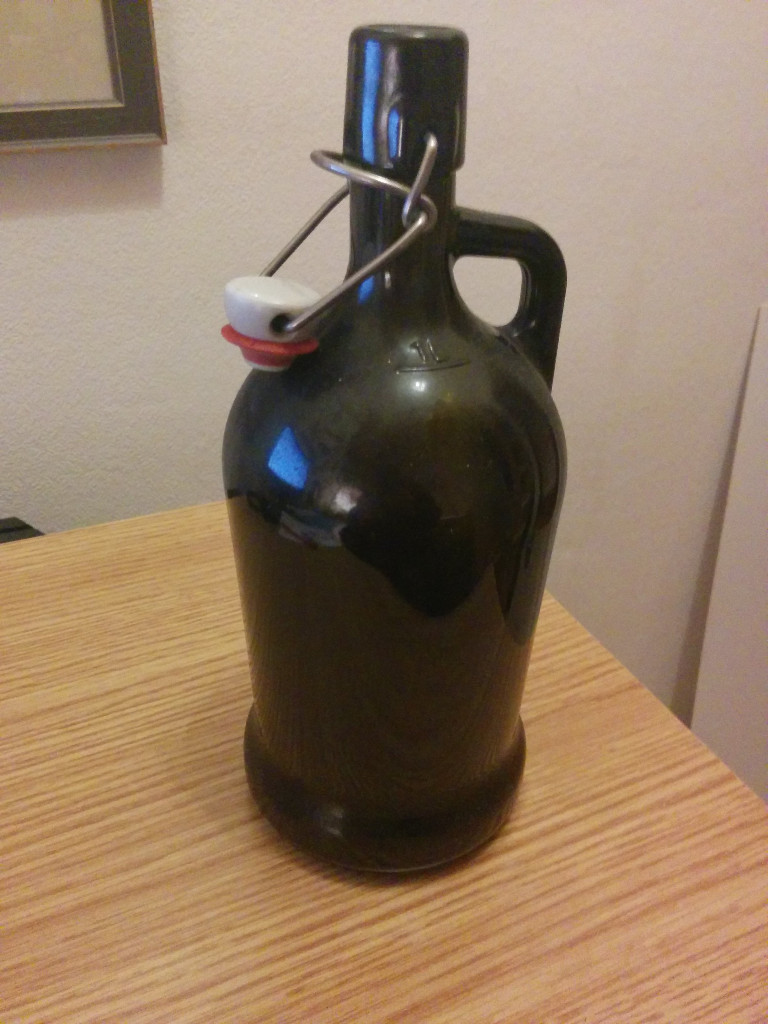 1 Litre beer growler (jar with stopper like a grolsch bottle) home