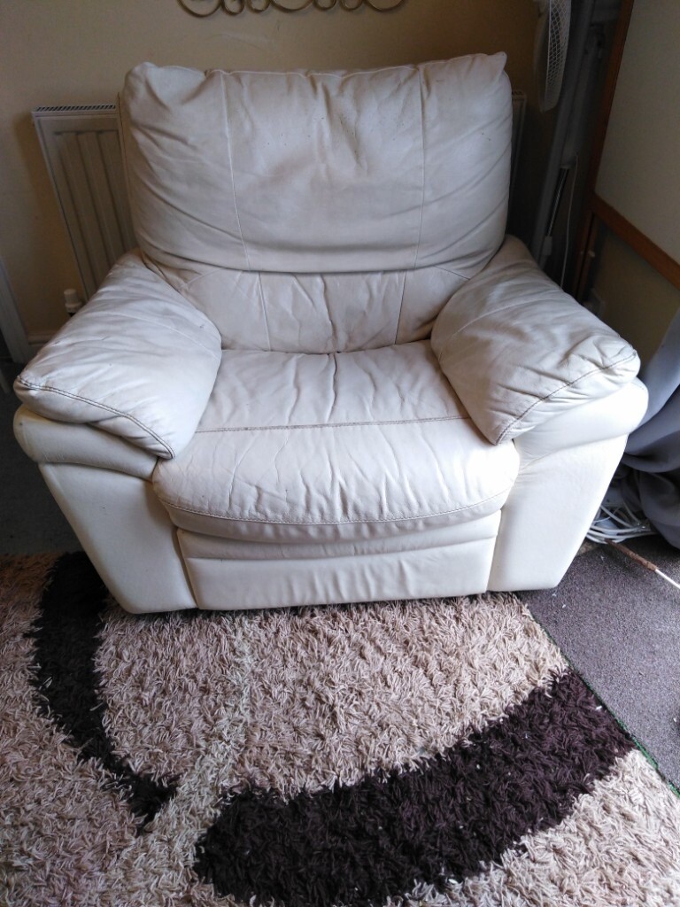 Cream Leather Recliner Armchair in Northampton, Northamptonshire