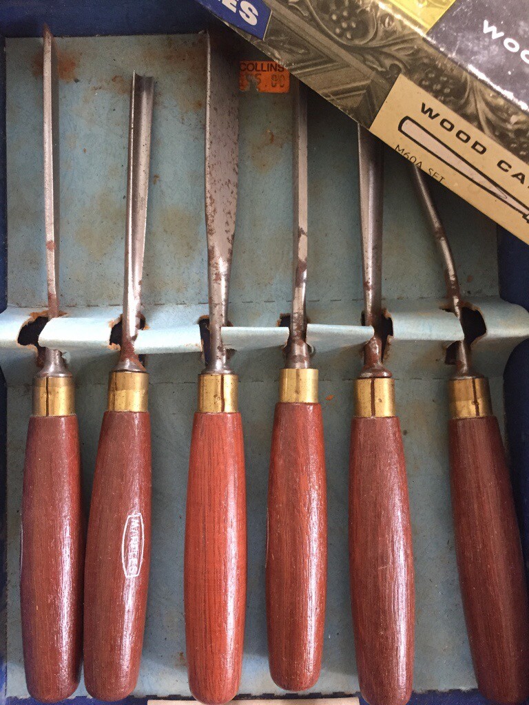 MARPLES Wood carving chisels (UNUSED) and books. in Shaftesbury
