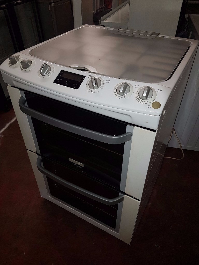 Electrolux EKG6046WN 60cm Freestanding GAS COOKER with Glass Lid in Leeds City Centre, West