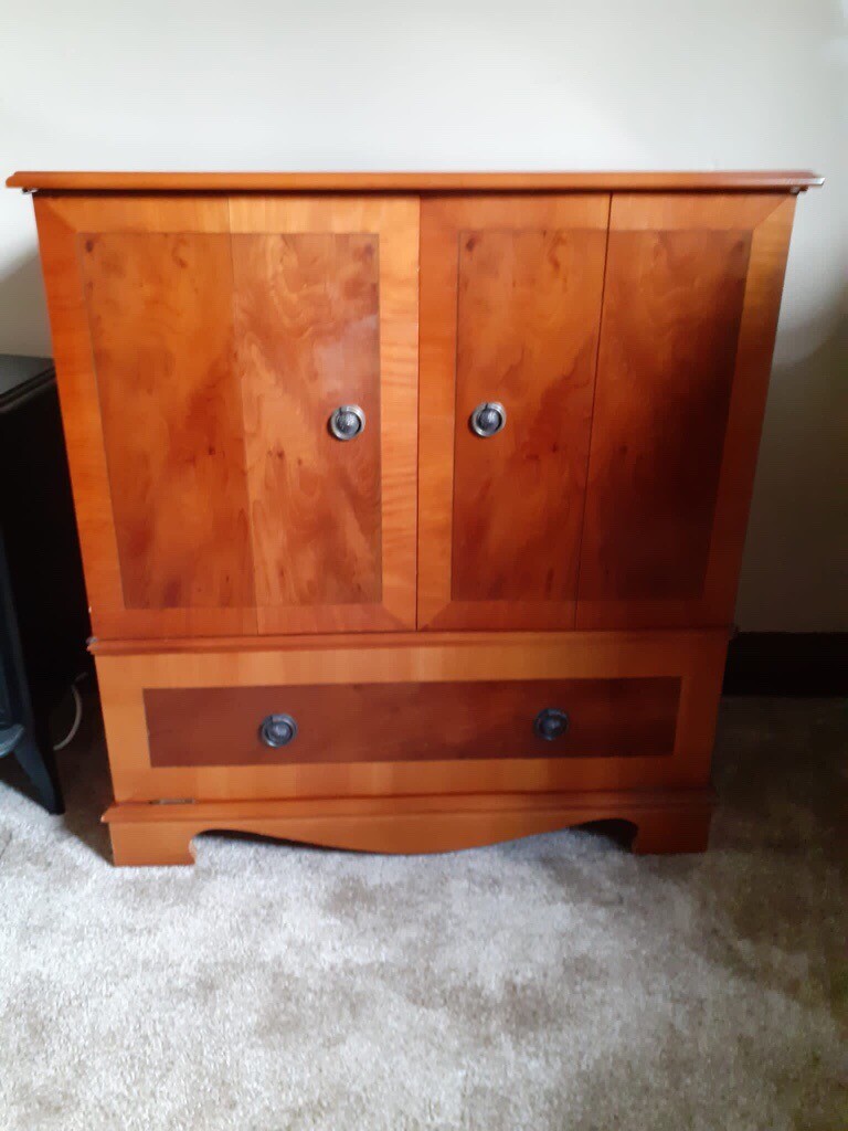Wooden Tv Cabinet In Castle Cary Wooden Tv Cabinet In Castle Cary