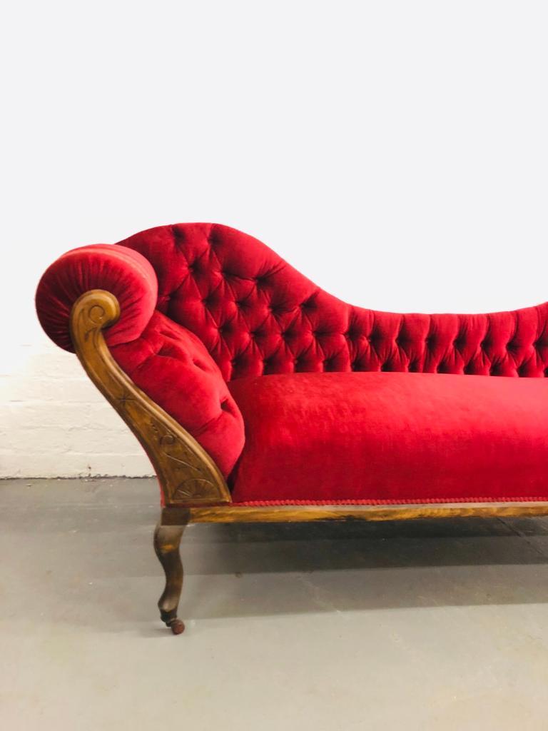 Victorian Lady S Vintage Chaise Lounge Red Velvet Sofa In