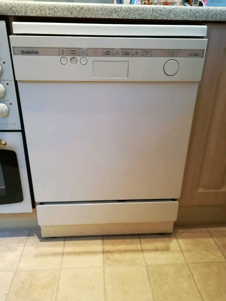 ARISTON Dishwasher LS 1044 in Crossgates, West Yorkshire Gumtree