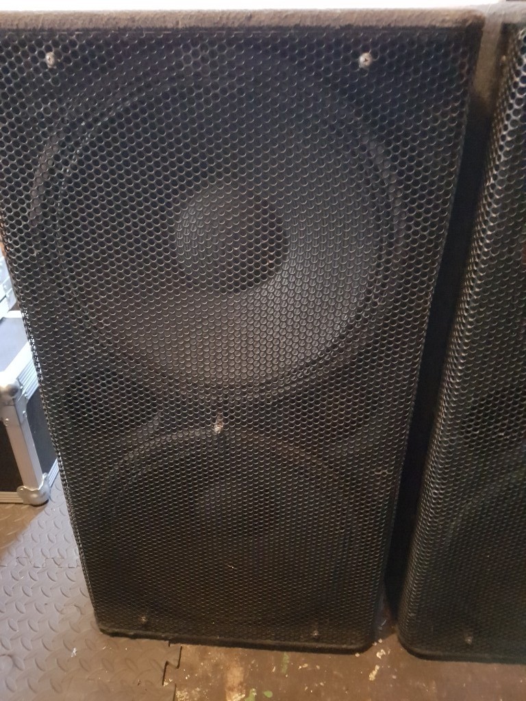 Proel 800w bass bins/subs.High power, pro kit for band or dj. Model