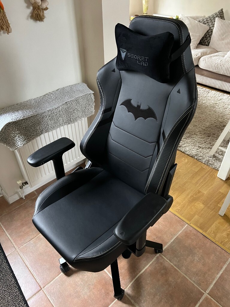 Secret Lab TITAN 2020 Dark Knight gaming chair in London Gumtree