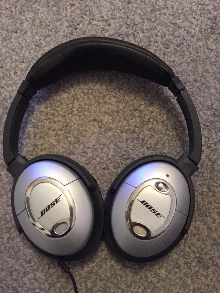 Bose Quiet Comfort 2 Headphones in good working condition! in