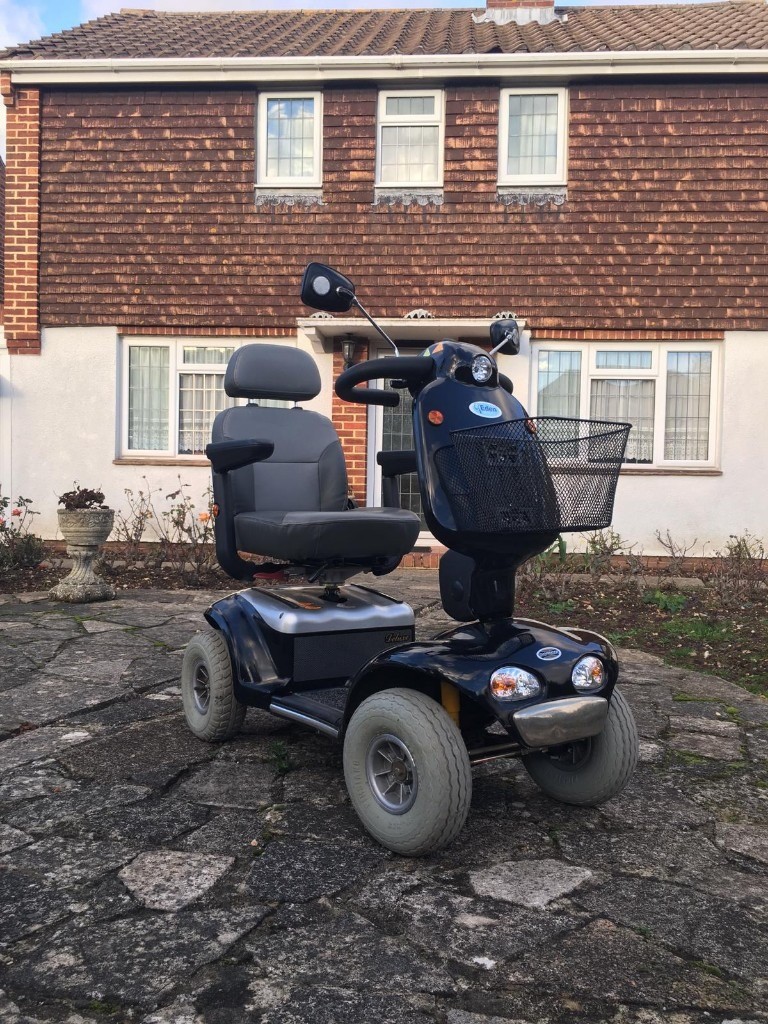 Black Shoprider Deluxe Mobility Scooter TE889SL Perfect Condition in