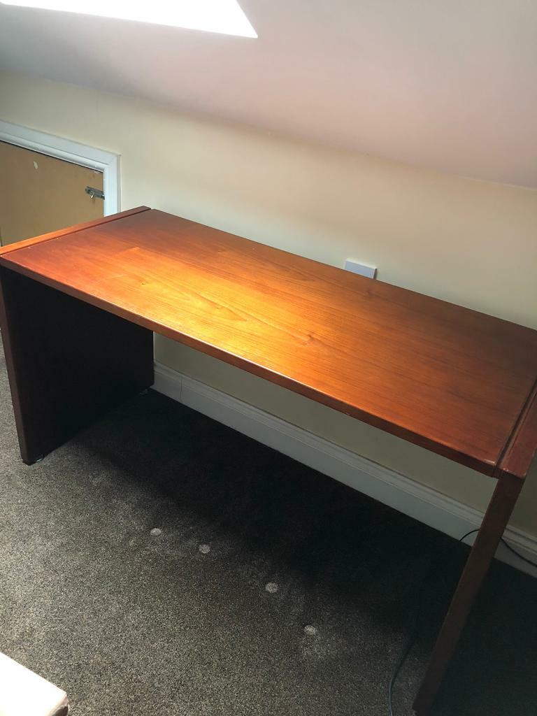 Desk in Luton, Bedfordshire Gumtree