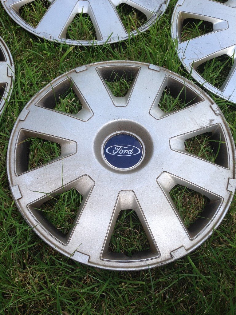 Ford wheel trims x 4 16 inch in Kings Park, Glasgow Gumtree