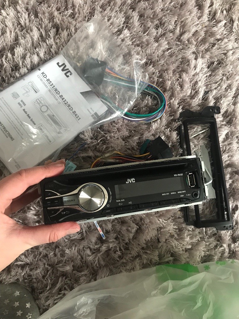 JVC CAR RADIO see pic for model includes instruction manual , fascists,  wiring and Allen key