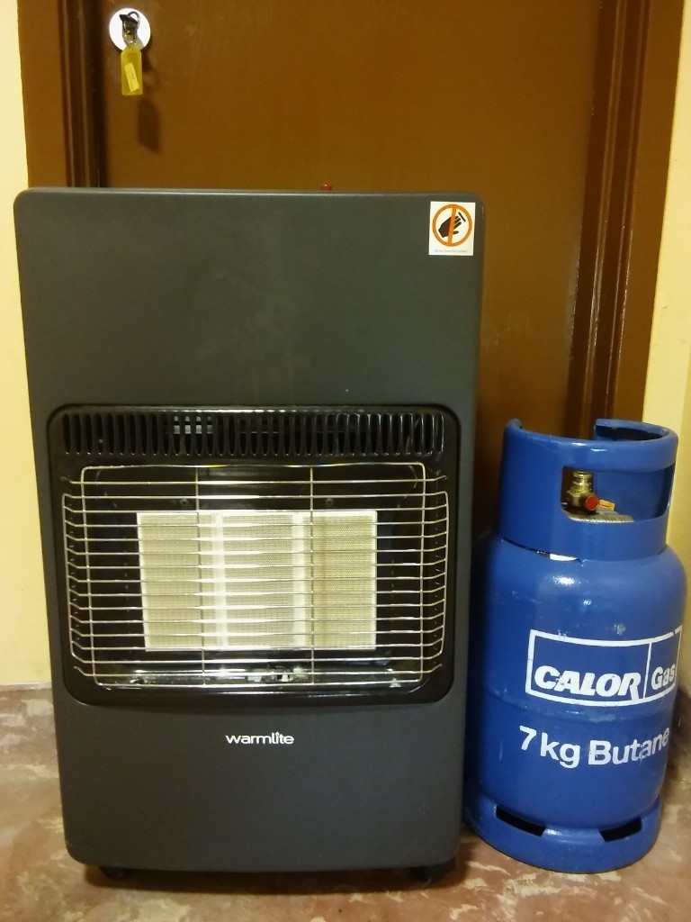 Portable Gas Heater on Wheels plus 7kg Gas Bottle in Perth, Perth and