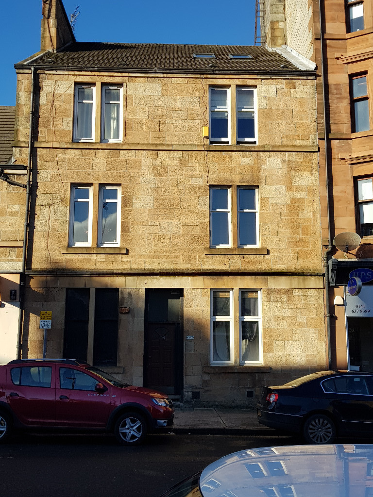 SOUTHSIDE FULLY FURNISHED ONE/TWO BEDROOMS FLAT TO LET (MUIREND) in