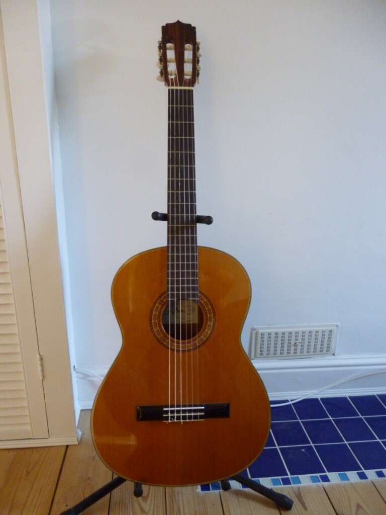 Aria Classical acoustic guitar made in Japan model A550 solid top in