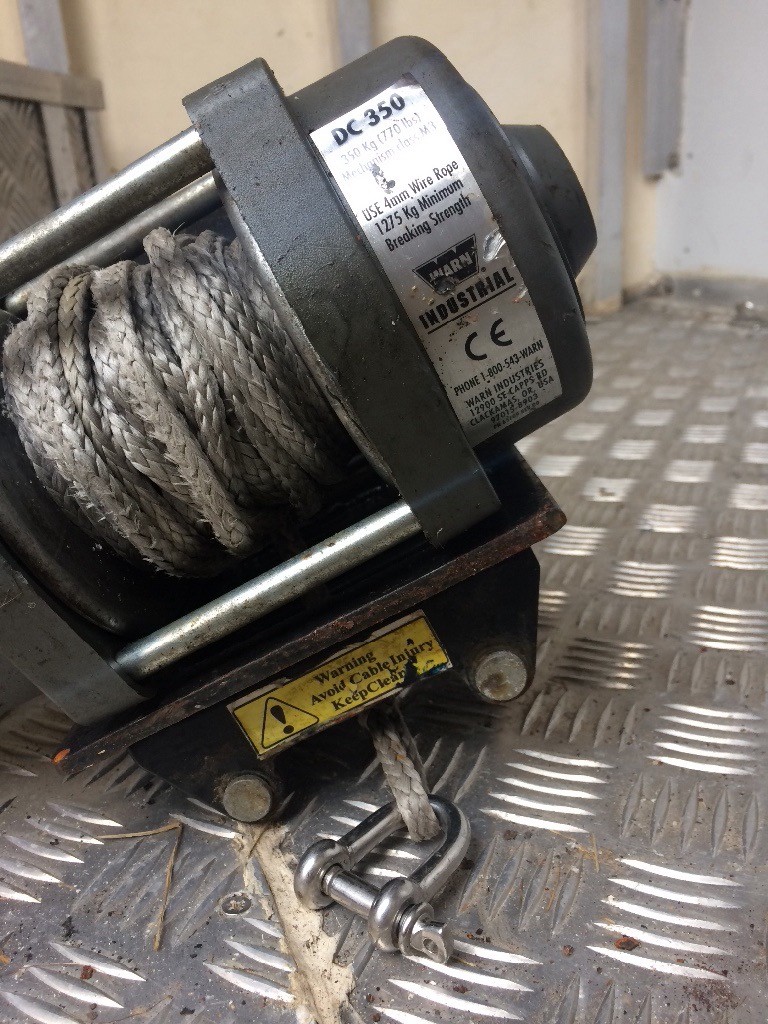 Warn 12v Electric Winch, Remote, Land rover, Heavy Duty Battery Box
