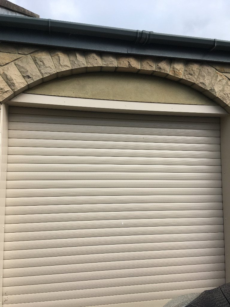 Roller shutter garage door SeceuroGlide excellent condition sandstone 2