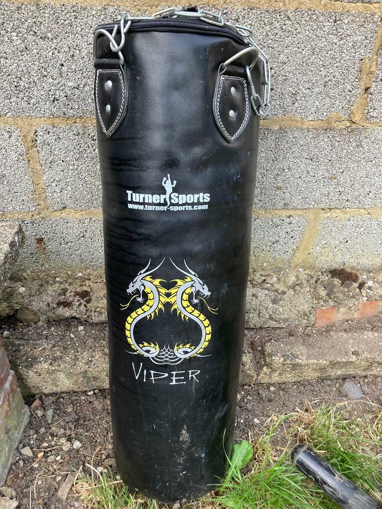4ft boxing bag in Luton, Bedfordshire Gumtree