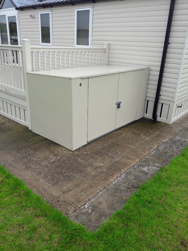 Caravan Storage Box. Excellent Condition in Saintfield, County Down