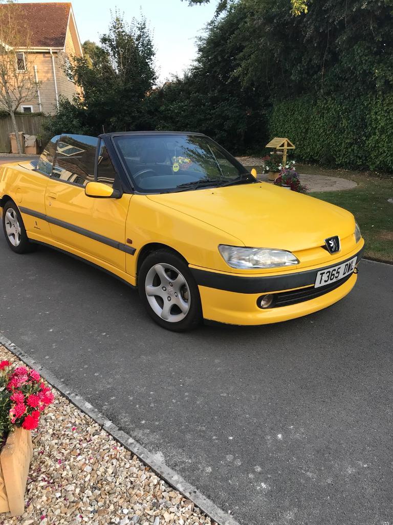 Peugeot 306 Pininfarina convertible 1999 yellow