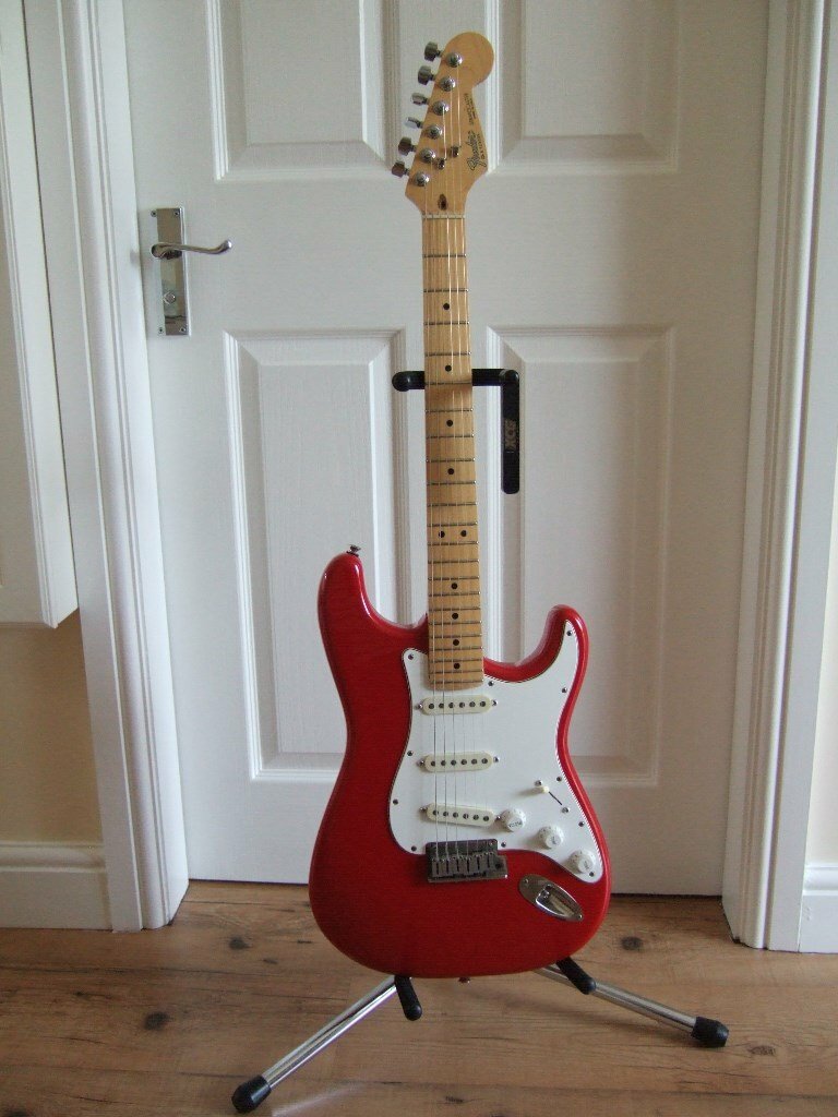 Vintage Fender USA 1987 Standard Stratocaster in Kinver, West