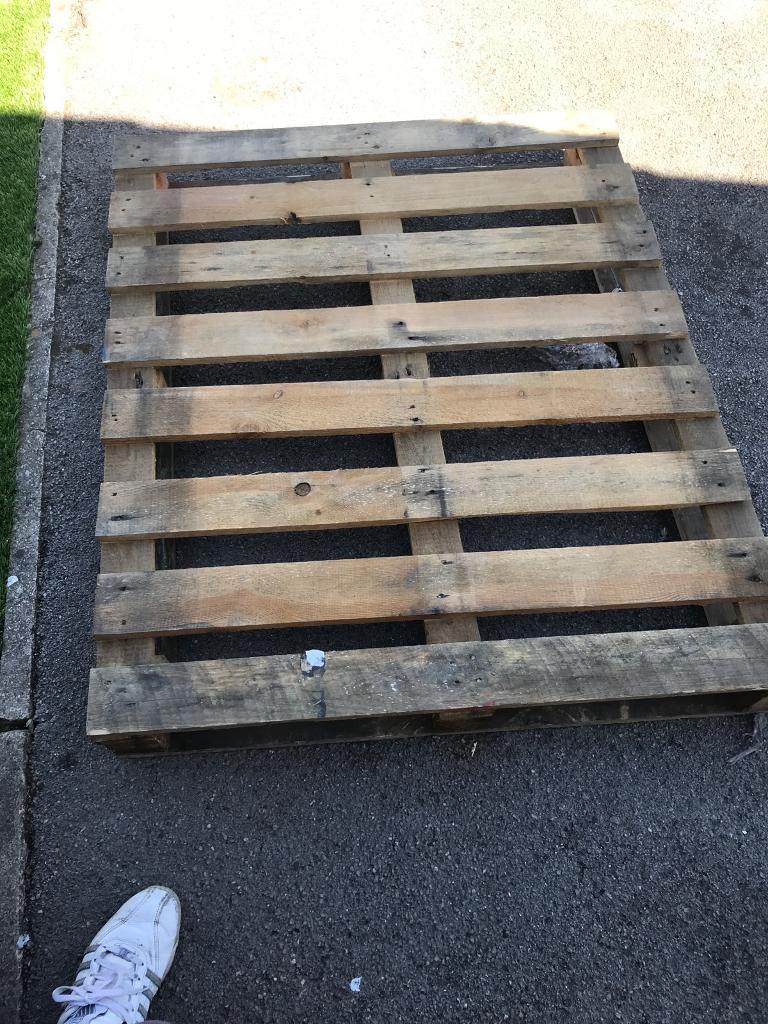 Free wooden pallet | in Sheffield, South Yorkshire | Gumtree