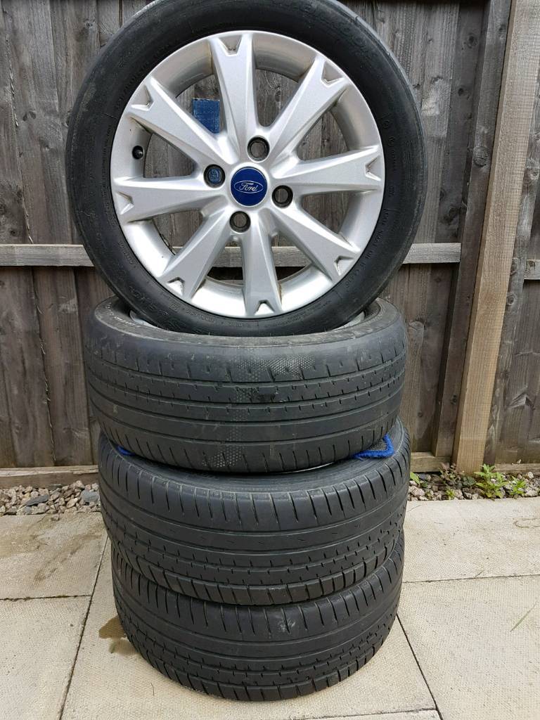 Ford Fiesta MK7 Alloy wheels set 15 inch 8V21 1007 GA in Nuneaton
