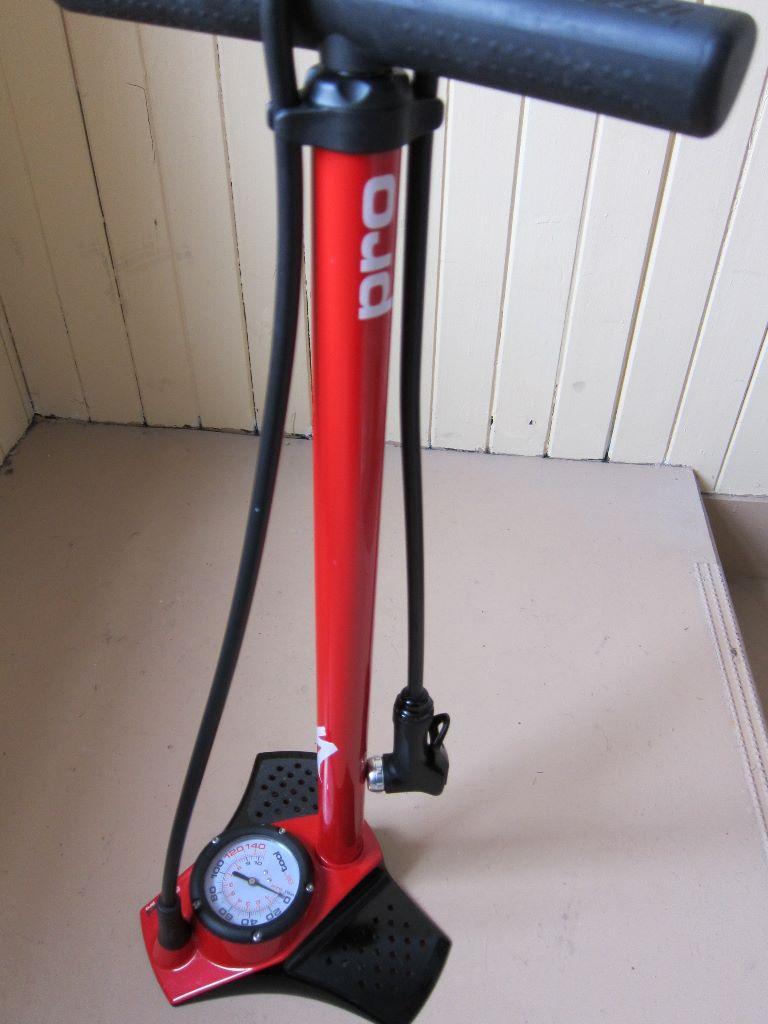 Specialized 'Air Tool PRO' floor cucle pump in Aberdeen Gumtree