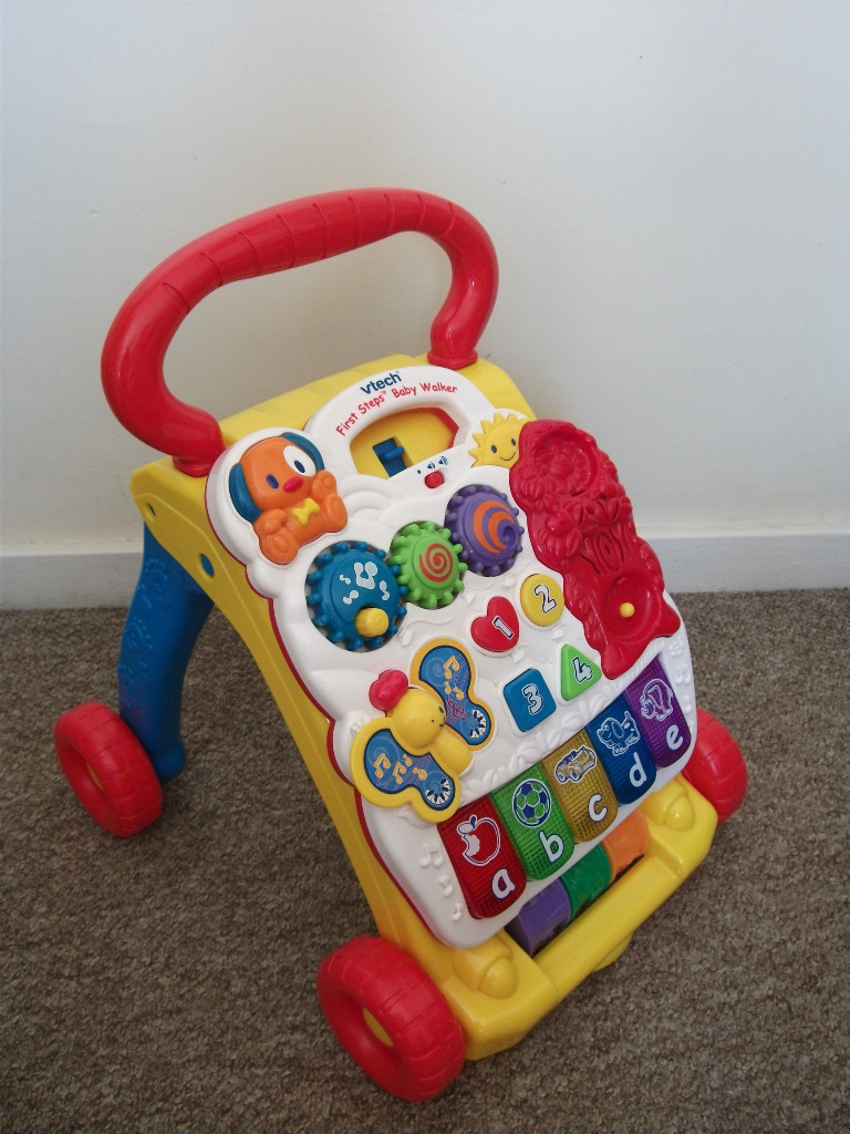 VTECH FIRST STEPS BABY WALKER ACTIVITY CENTRE MUSICAL NOT CAR SEAT in