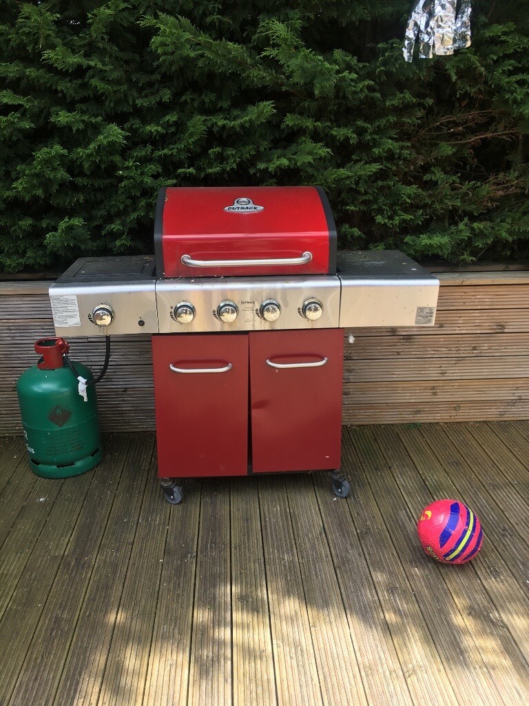 OUTBACK METEOR HOODED 4 BURNER GAS