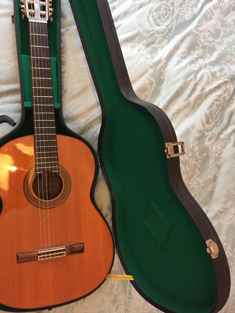 Terada 3046 Classical Guitar Vintage Made in Japan with Hard Case