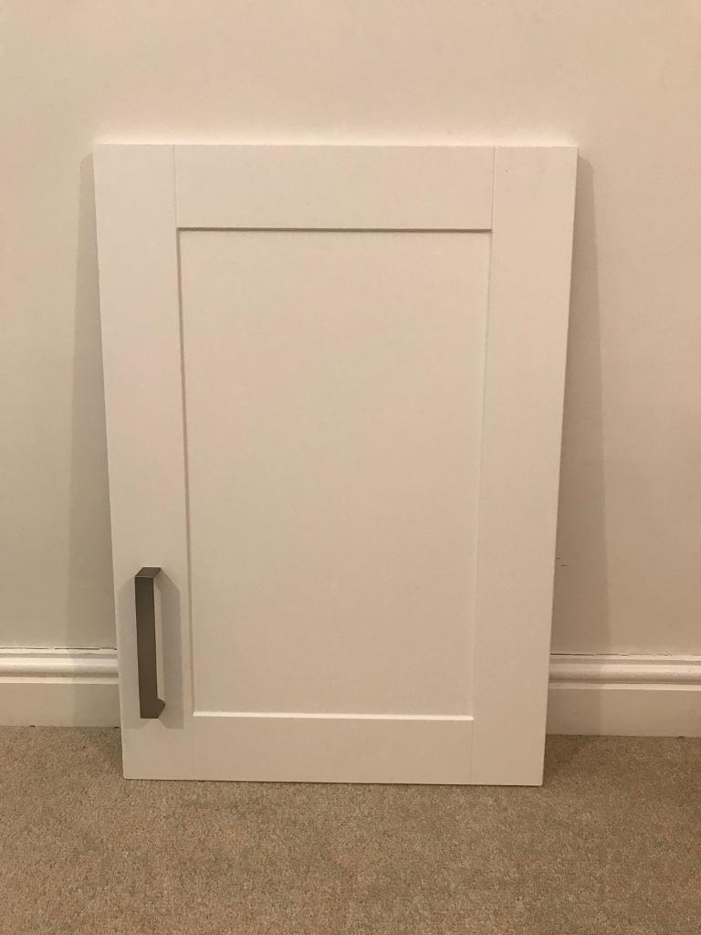 Fifteen Howdens Kitchen Cupboard Doors in Lutterworth, Leicestershire