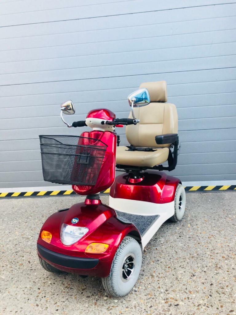 TGA Frontier Mid size Electric Mobility Scooter 8 mph inc New Batts