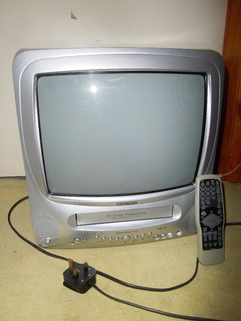 FERGUSON 14'' CRT PORTABLE COLOUR TV WITH BUILT IN VHS VIDEO PLAYER