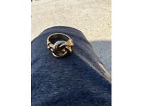 Mens big lovers knot ring size z