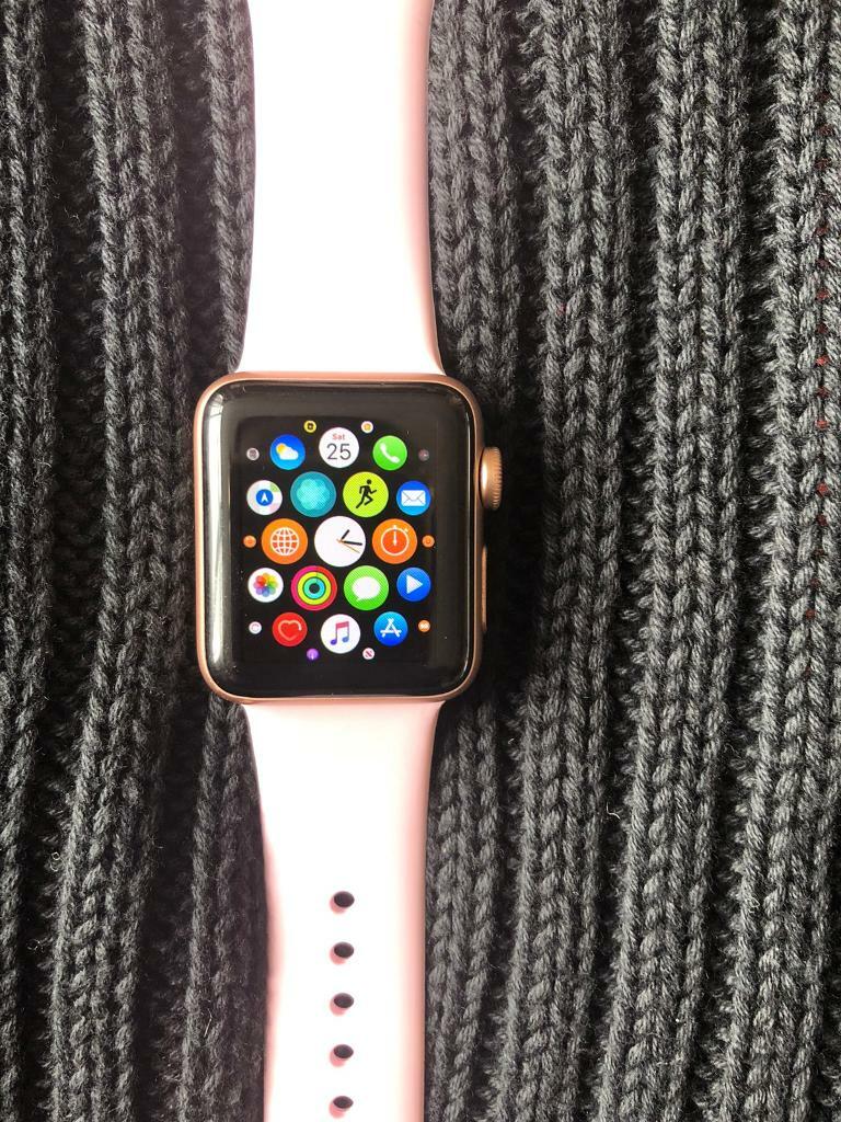 Apple Watch series 3 sports Gold 38MM | in Luton, Bedfordshire | Gumtree
