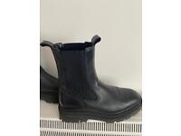 Zara leather boots size 4