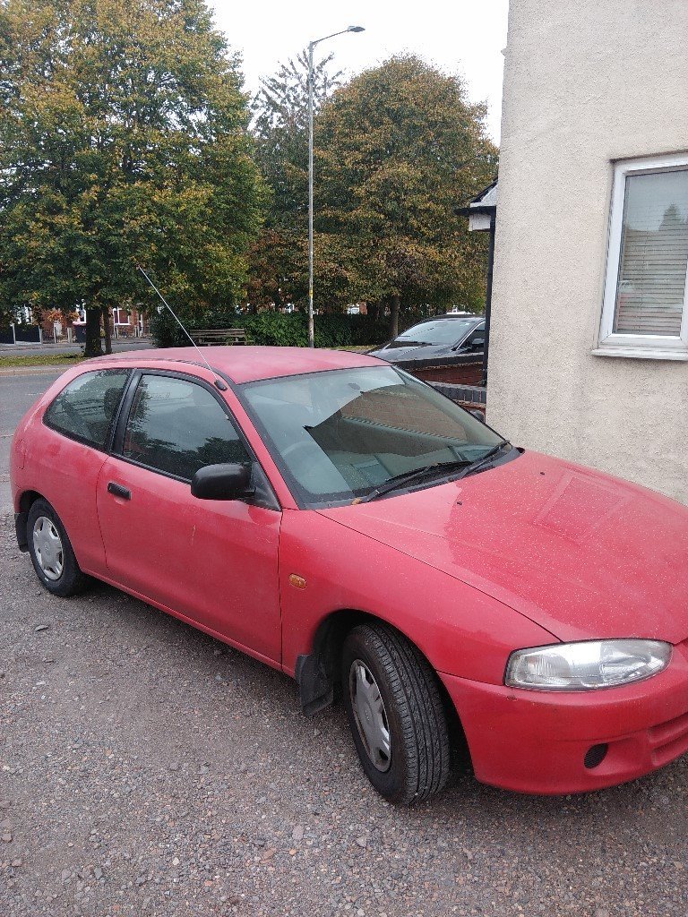 Mitsubishi colt 1999