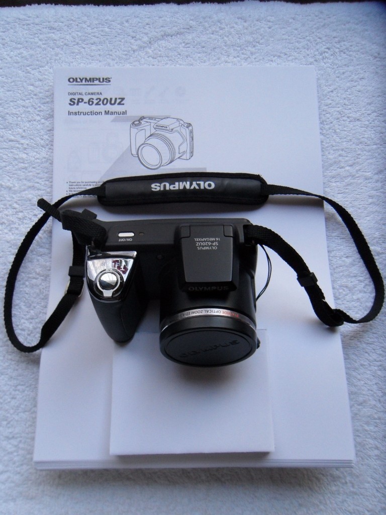 Olympus SP Series SP-620UZ 16.0 MP Digital Camera with usb lead and manual