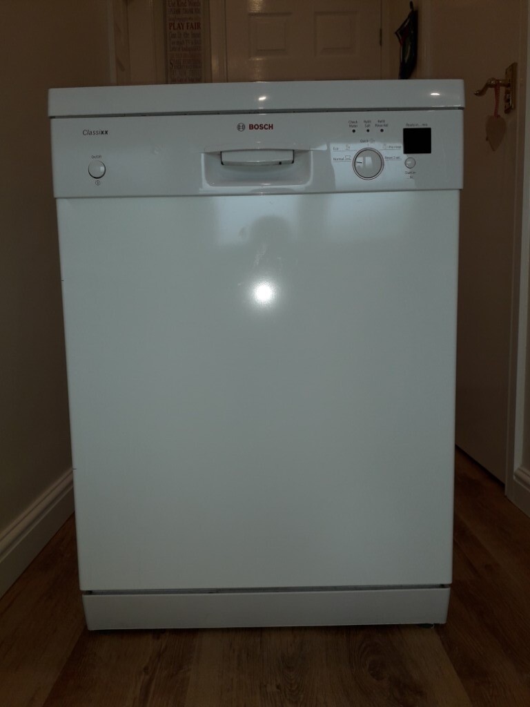 Bosch SGS45C02GB 60cm Freestanding Dishwasher White in Bingley, West