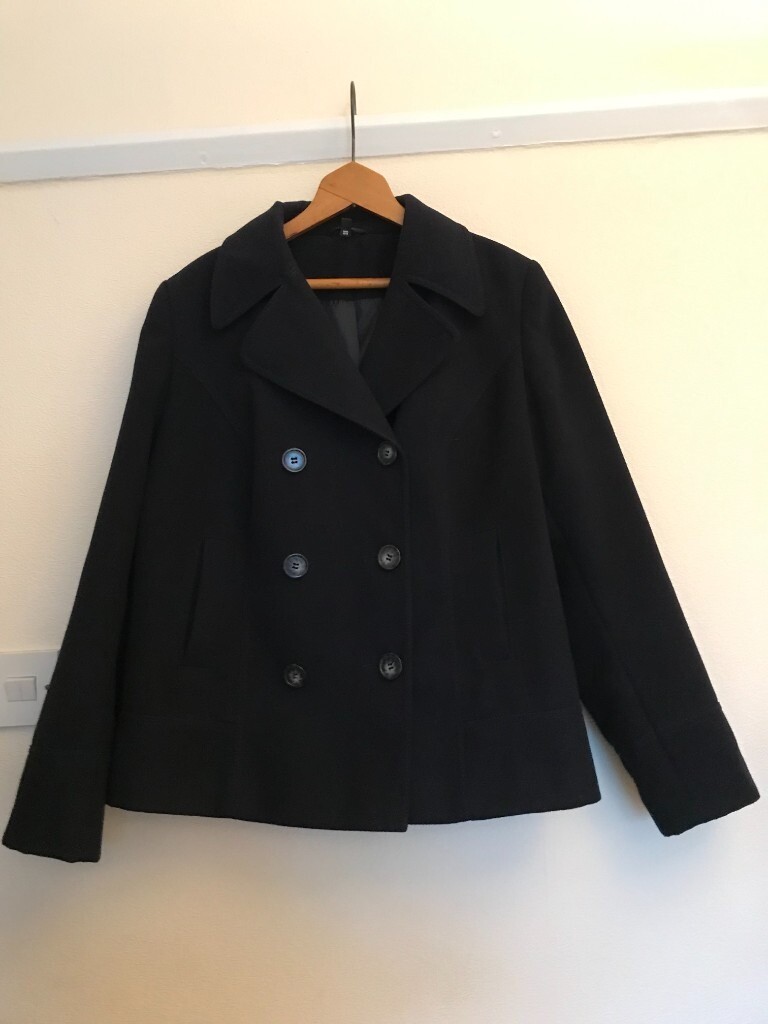 Ladies Dark Navy, double breasted, warm M & S Pea jacket size 16. Hardly worn. in Oldham