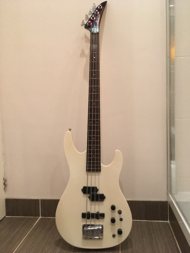 Aria Pro II bass SLB2 in Iver, Buckinghamshire Gumtree