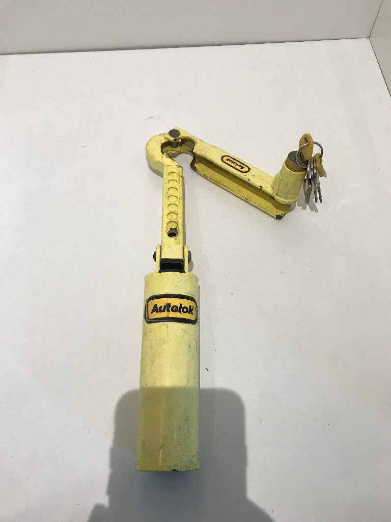Handbrake lock with keys in Newcastle, Tyne and Wear Gumtree