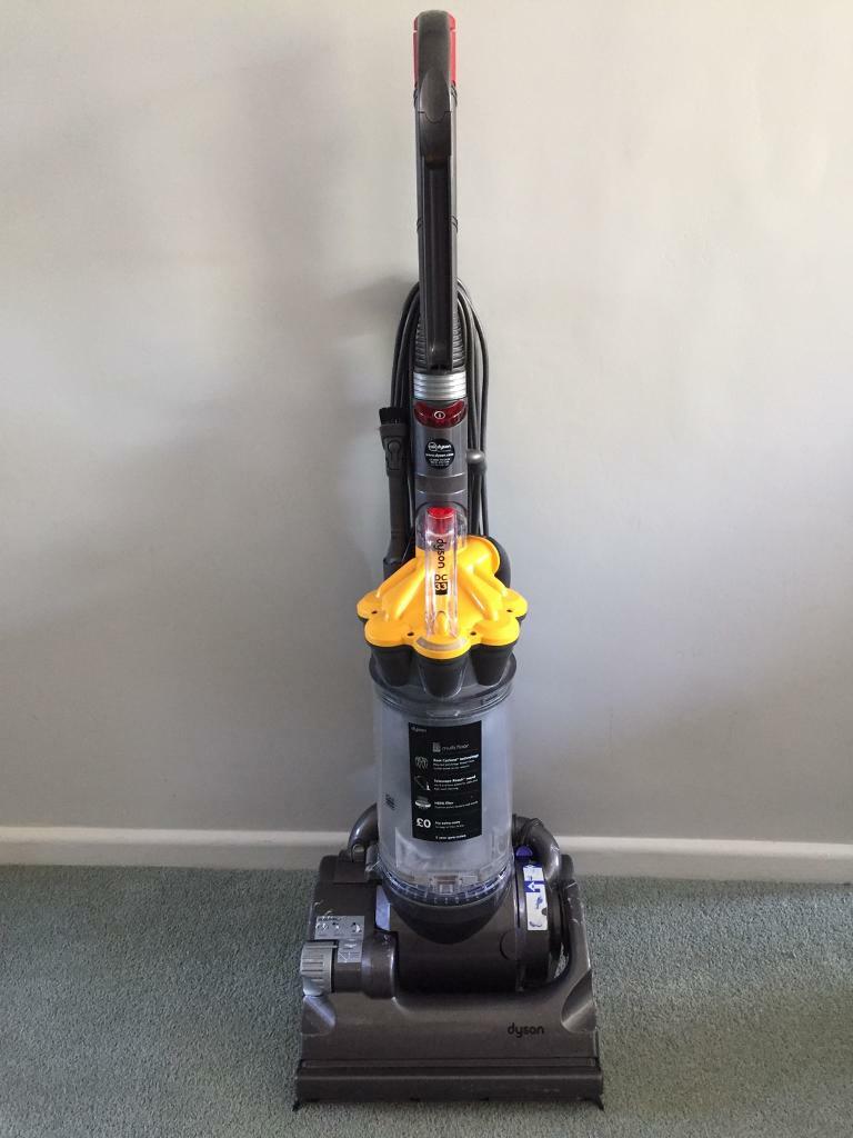 Dyson DC33 multifloor upright vacuum cleaner in Reading, Berkshire