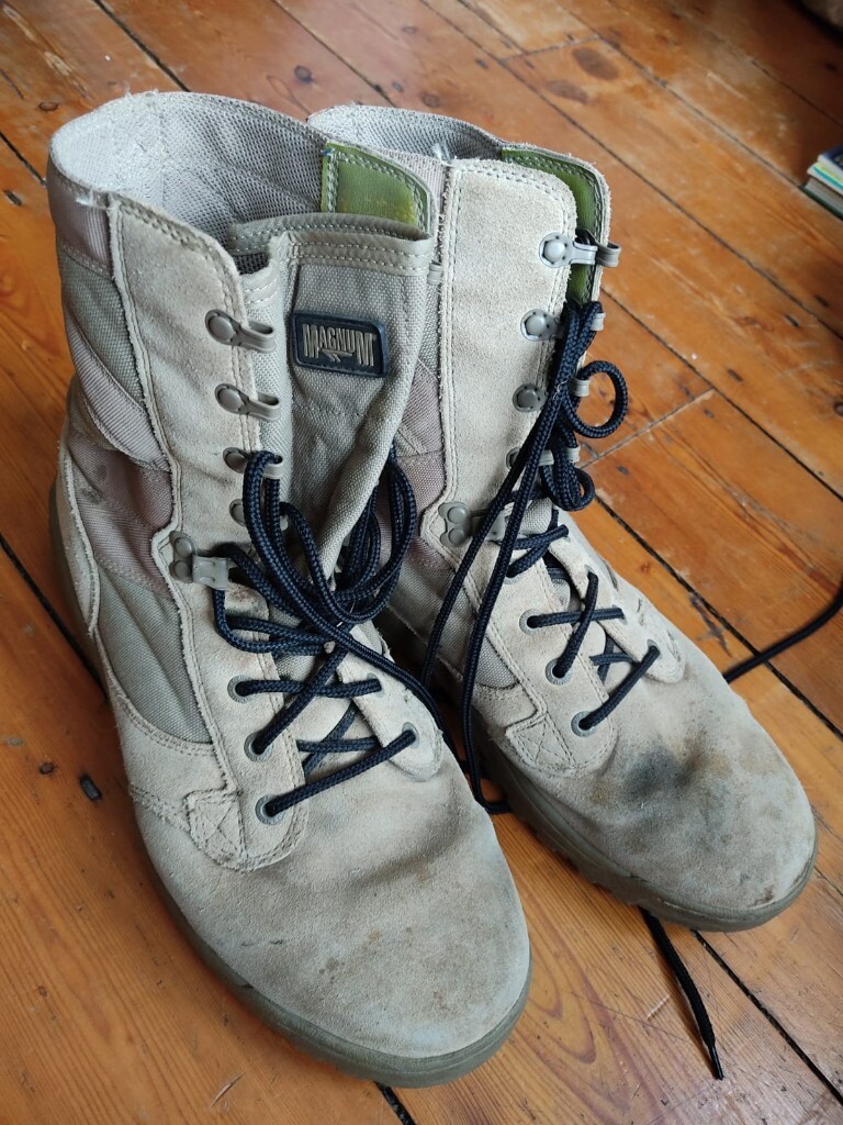 Genuine British Army Issue Desert Boots, UK size 9 | in Shepherds Bush ...