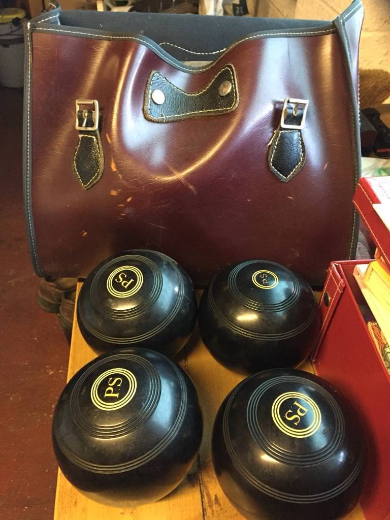4 x lawn bowls, size 5, BIBC A92 official, with bag in Cupar, Fife