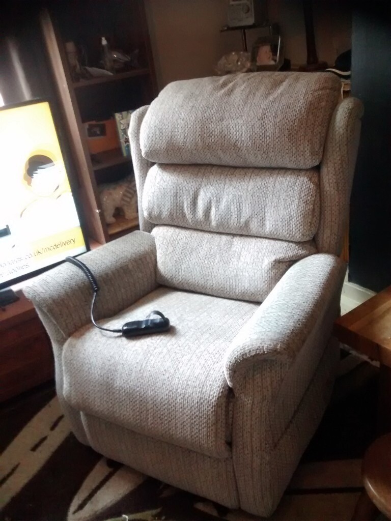 Dual motor rise and recliner chair in Doncaster, South Yorkshire
