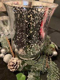 image for Stunning candle holder with wreath and candle silver glitter 