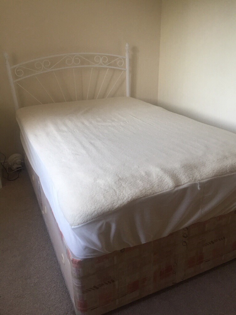 3 quarter bed, mattress, divan with 4 drawers and headboard in